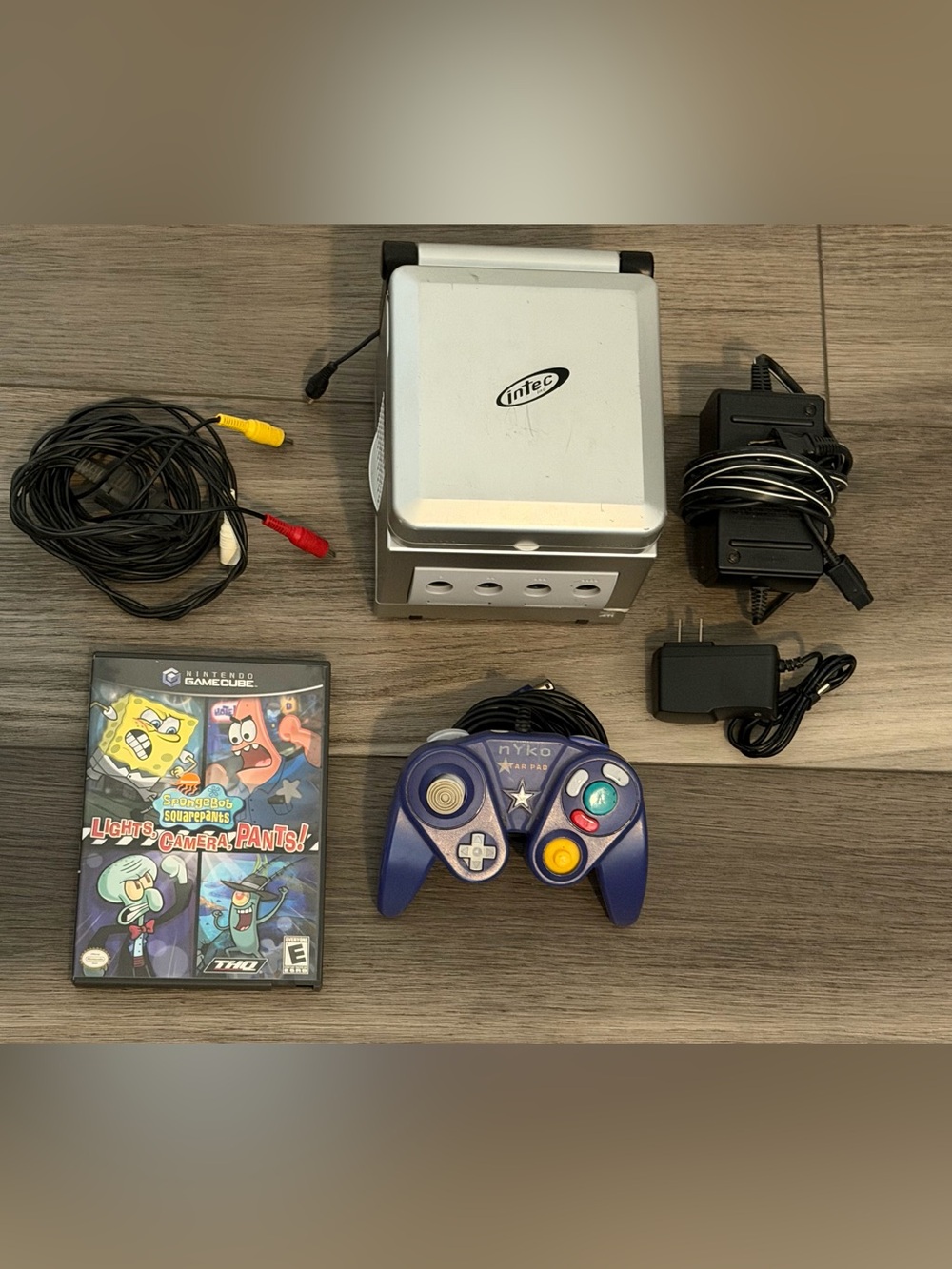 Nintendo GameCube Platinum Silver Console Intec LCD Screen  Controller SpongeBob